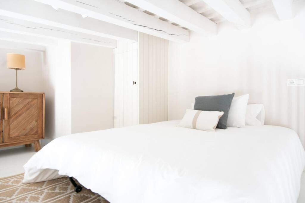 Апартаменты G12 Trendy And Comfy Bright Loft Meters From Bullring And Trianas Bridge, Galera Street Севилья Экстерьер фото