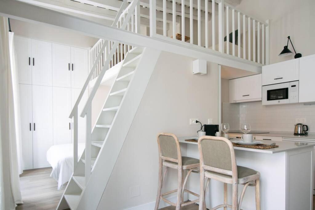 Апартаменты G12 Trendy And Comfy Bright Loft Meters From Bullring And Trianas Bridge, Galera Street Севилья Экстерьер фото